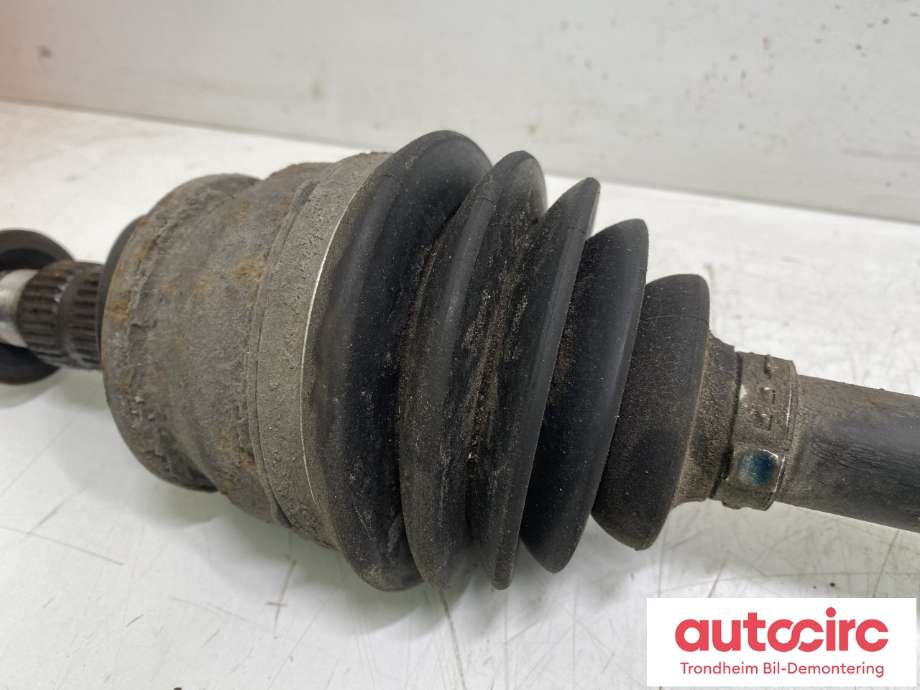Drivaksel høyre foran, diesel/manuell til Opel Zafira Tourer 2012-2018 (13348259|95520489|1677187780)