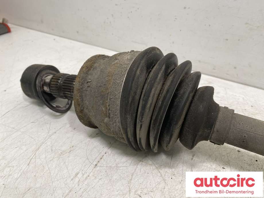 Drivaksel venstre foran, diesel/manuell til Opel Zafira Tourer 2012-2018 (13348258|93169644|)