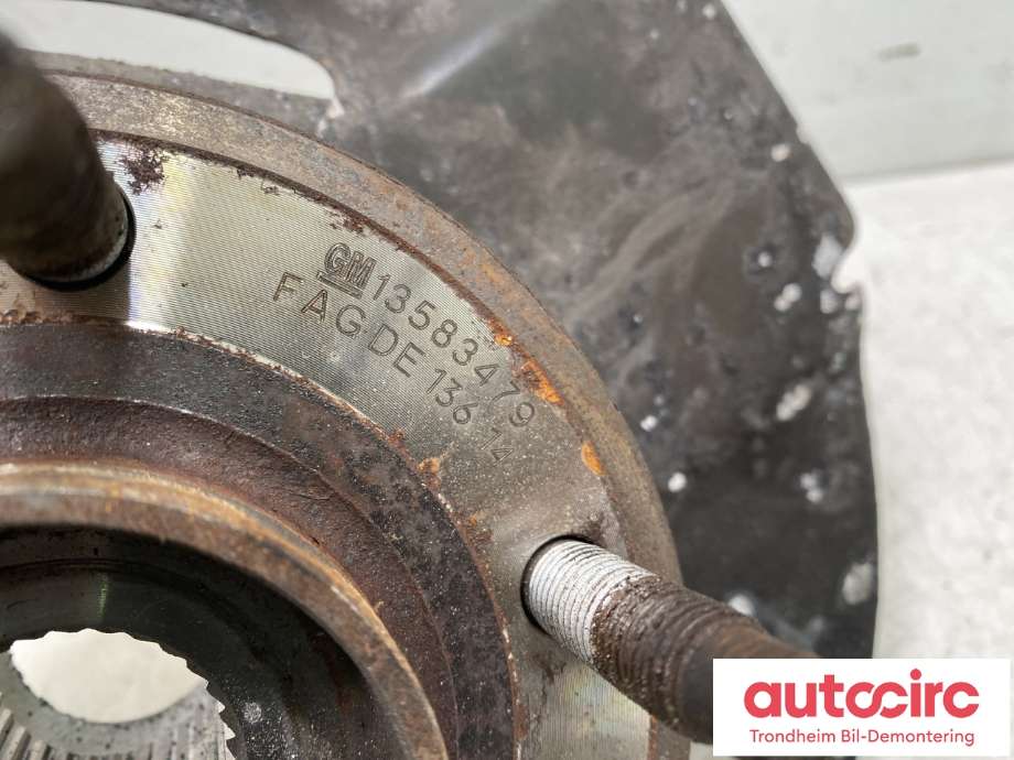 Hjulspindel venstre foran til Opel Zafira Tourer 2012-2018  (13248526|)