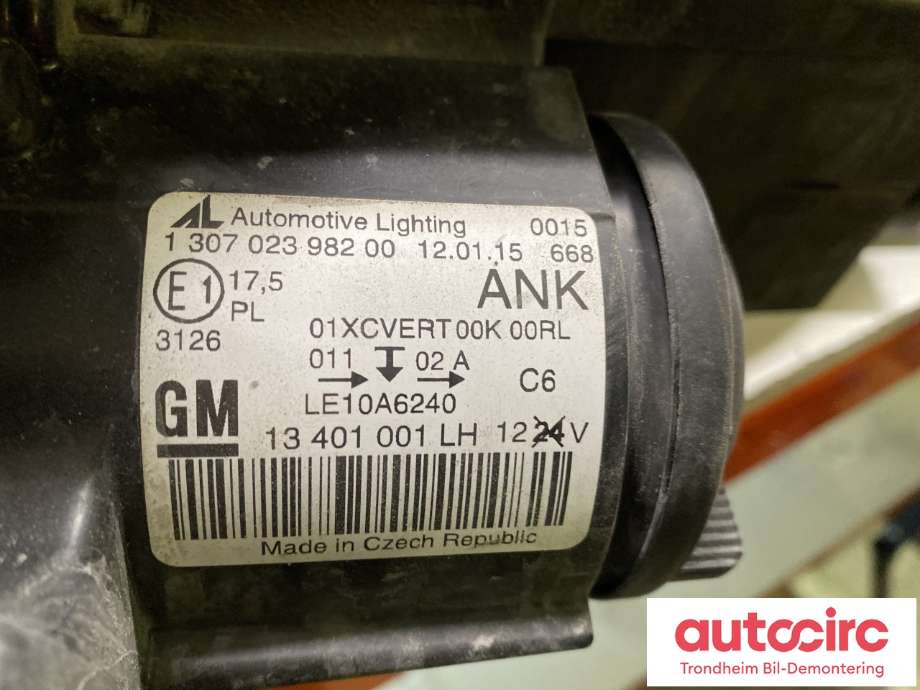 Frontlykt venstre xenon til Opel Zafira Tourer 2012-2018  (AL|13401001|)