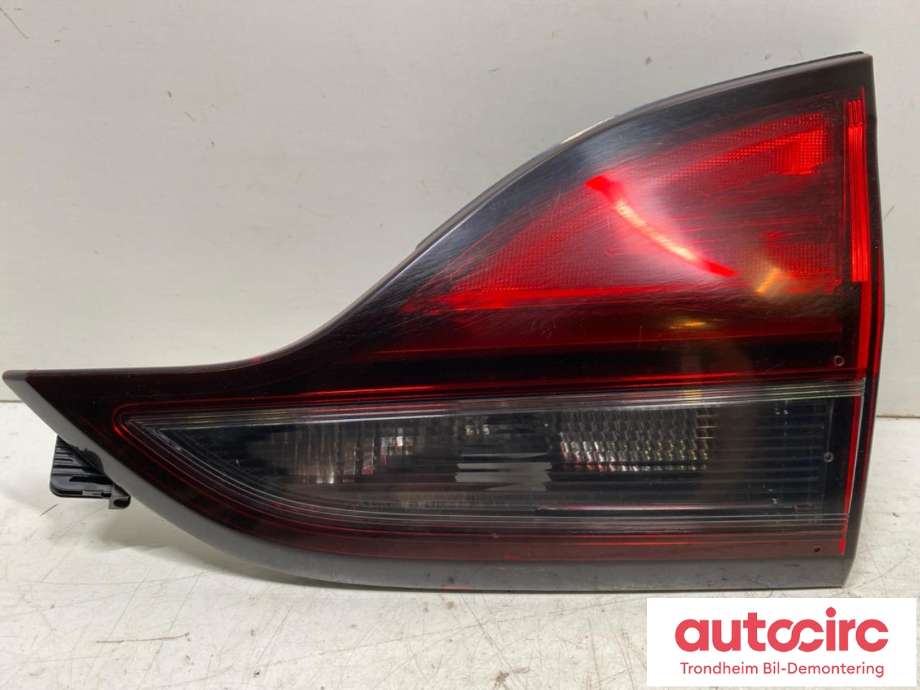 Baklykt høyre indre til Opel Zafira Tourer, 2012-2018  (GM|13292359)