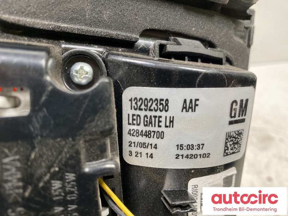 Baklykt venstre indre til Opel Zafira Tourer 2012-2018  (GM|13292358|39028599|)