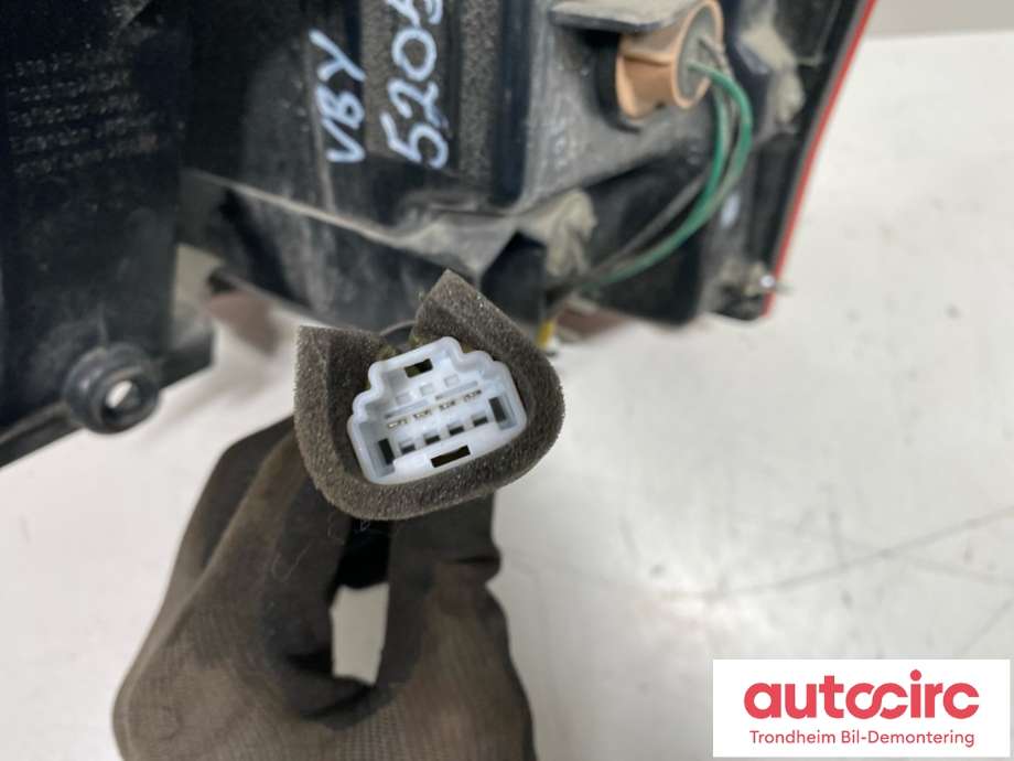 Baklykt venstre ytre til Peugeot 4007 2007-2012  (6350EG|)