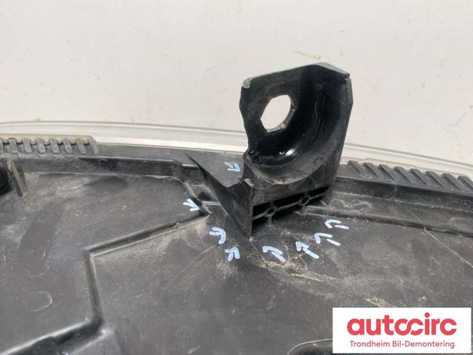 Frontlykt venstre xenon til Audi A6, Allroad 2008-2011 (Type II, Fase 2) (C6) (C6) (HELLA|4F0941029|4F0941029DH|4F0941029FJ)