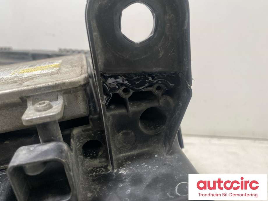 Frontlykt venstre xenon til Audi A6, Allroad 2008-2011 (Type II, Fase 2) (C6) (C6) (HELLA|4F0941029|4F0941029DH|4F0941029FJ)