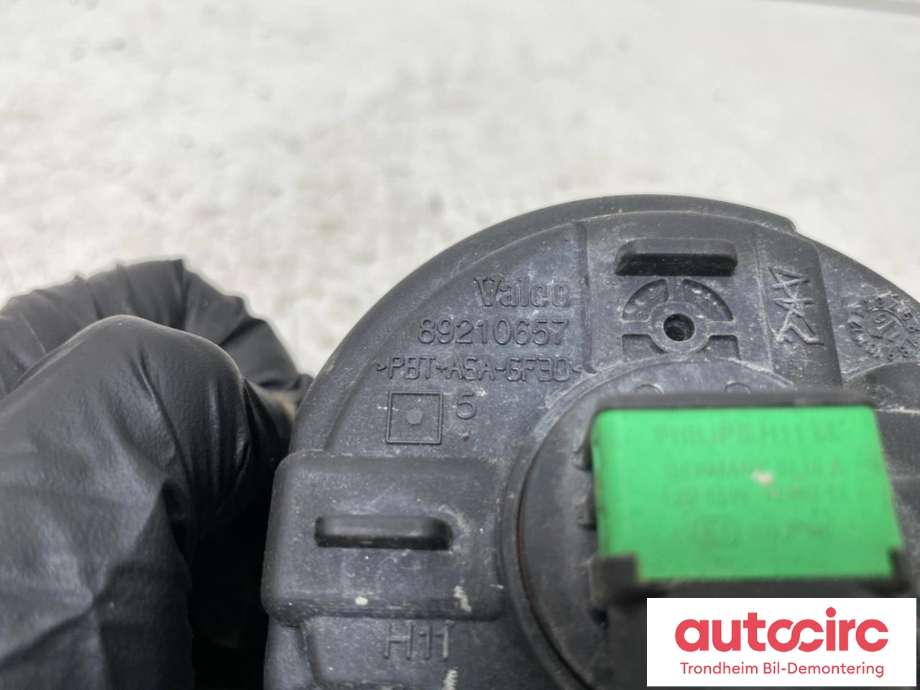 Tåkelykt venstre foran til Toyota Auris 2010-2012 (Type I, Fase 2) (LES INFO|812200D041|)