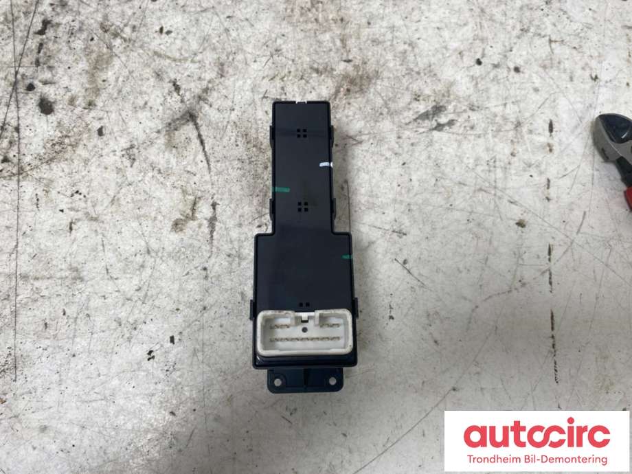 Bryter ruteheis til Kia Carens 2013-2018 Type III  (VENSTRE BAK|93580-A4020|93580-A4020CA|93580A4020CA| 93580A4020)