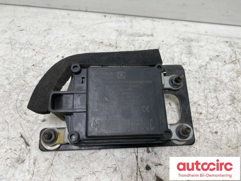 Sensor radar til Nissan Leaf 2018-->> (Type II)  (MED BRAKETT|28438-5SA0C|28438-5SA1C|284385SA1C| 284385SA0C)