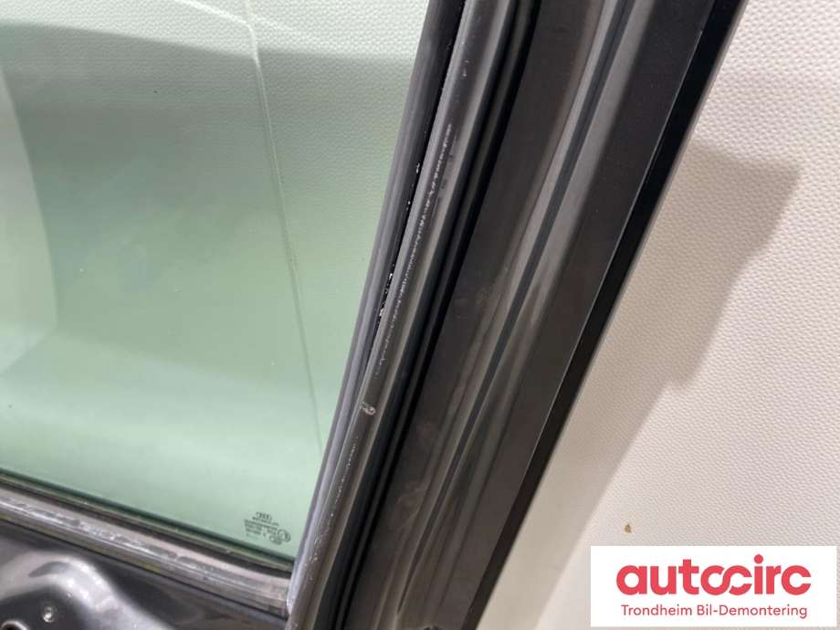 Dør høyre foran til Audi A4, Allroad 2009-2016 (Type I) (B8) (B8) (..|8K0831052J|)