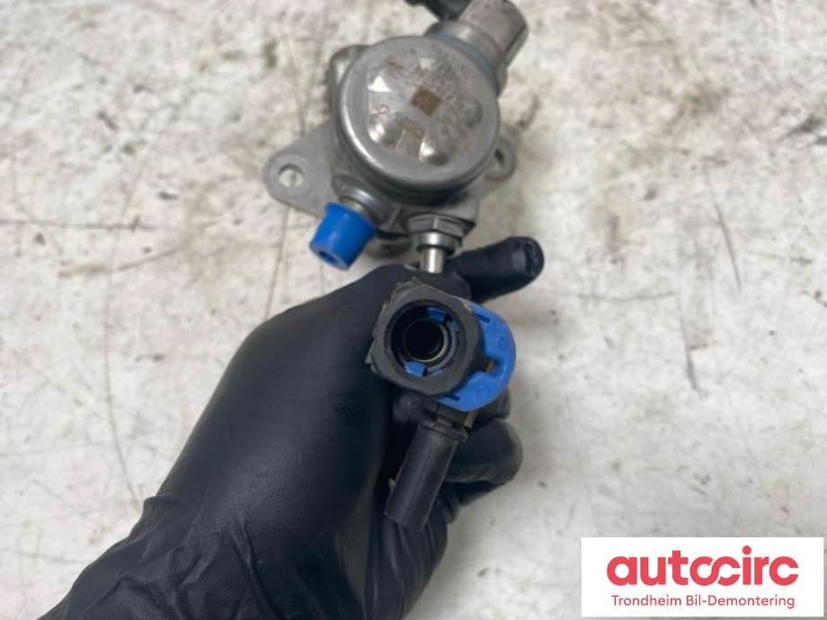 Bensinpumpe mekanisk til Volvo V40 2012-2019  (...|31392104|32140068|)