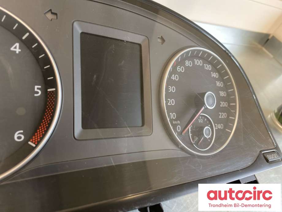 Instrumentpanel til VW Touran 2010-2015 (Type I, Fase 3)  (1T0 920 885 N|1T0 920 885 NX|)