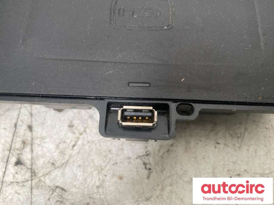 Dashbord telefon til BMW 5-Serie 2017-->> (G30/G31) (G30/G31) (TRÅDLØS LADER|6801509|51166801509|84105A6D527| 84105A81517| 84105A62828)