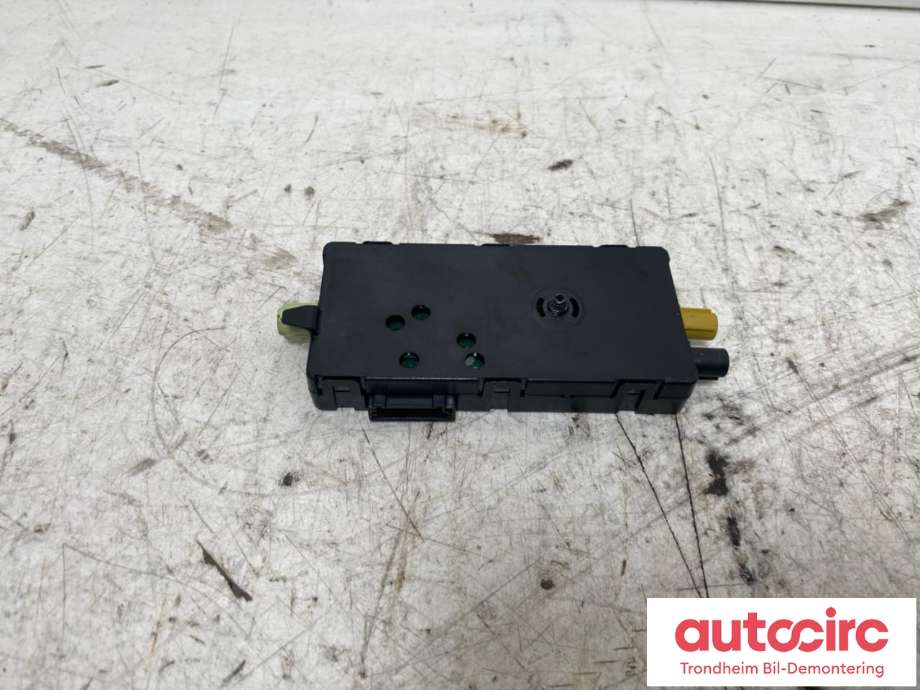 Antenne forsterker til BMW 5-Serie 2017-->> (G30/G31) (G30/G31) (..|9384055|65209384055|65208735982)