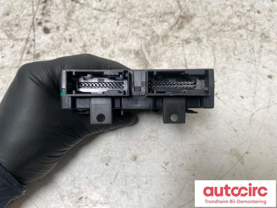 Styreenhet klima/aircondition til BMW 5-Serie 2017-->> (G30/G31) (G30/G31) (..|9484593|64115A98CB2|64115B3ED63| 64115B4C6F0| 64115B4AA19| 64 11 5 A98 CB2| 64 11 5 B3E D63| 64 11 5 B4C 6F0| 64 11 5 B4A A19)
