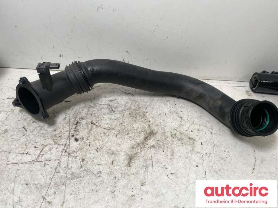 Turbo rør til BMW 5-Serie 2017-->> (G30/G31) (G30/G31) (..|8601683|13718601683|)