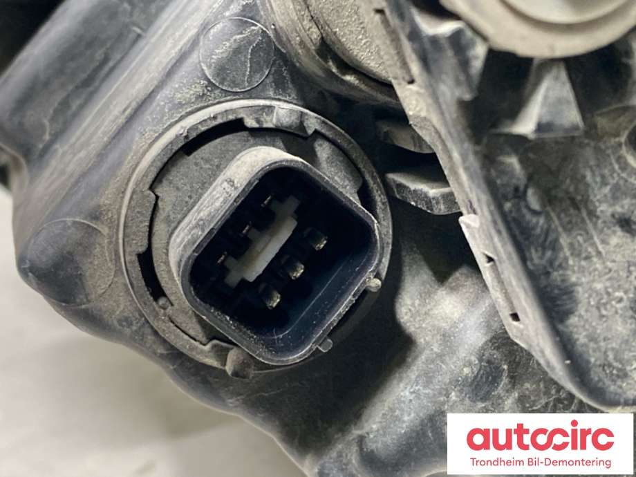 Frontlykt høyre halogen til Hyundai Ix35 2010-2015  (921022Y000|)