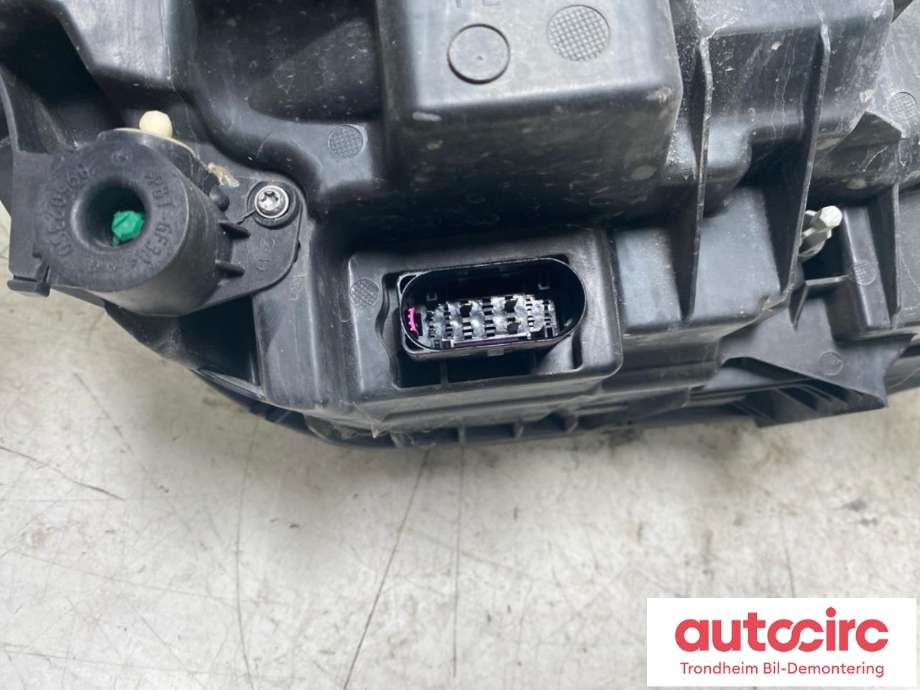 Frontlykt venstre full-LED til Volvo XC90 2015-2025 (Type II)  (REDUSERT PRIS LES INFO|31468918|31655778|)