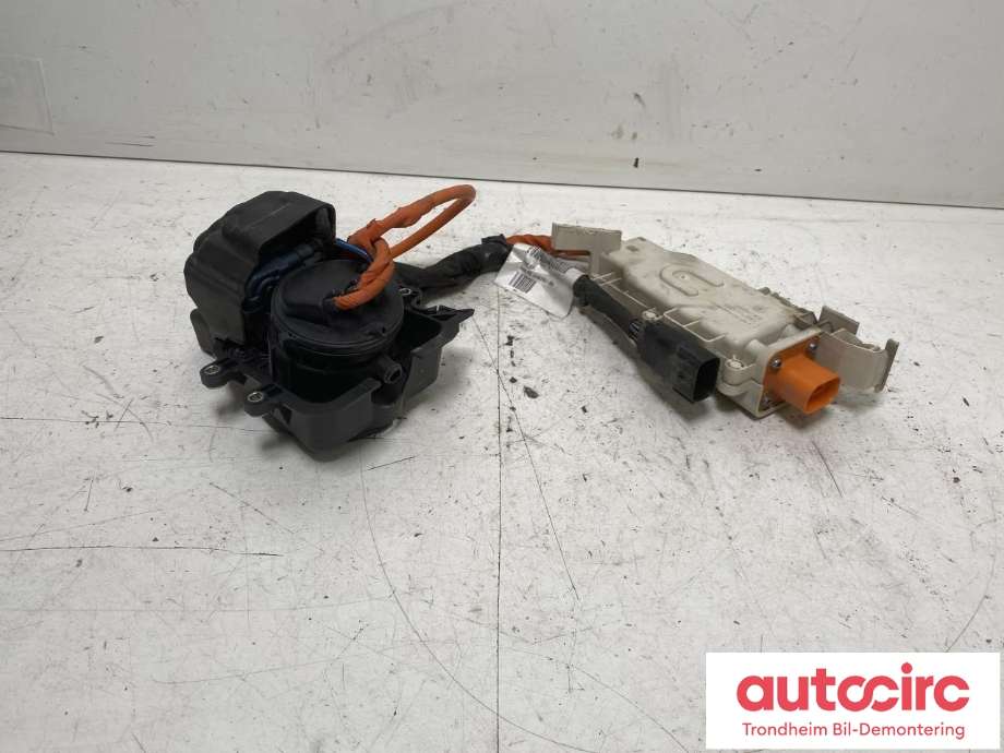 Batterilader inntak/luke til Volvo XC90, 2015-2025 (Type II)  (LADEINNTAK|31407067)