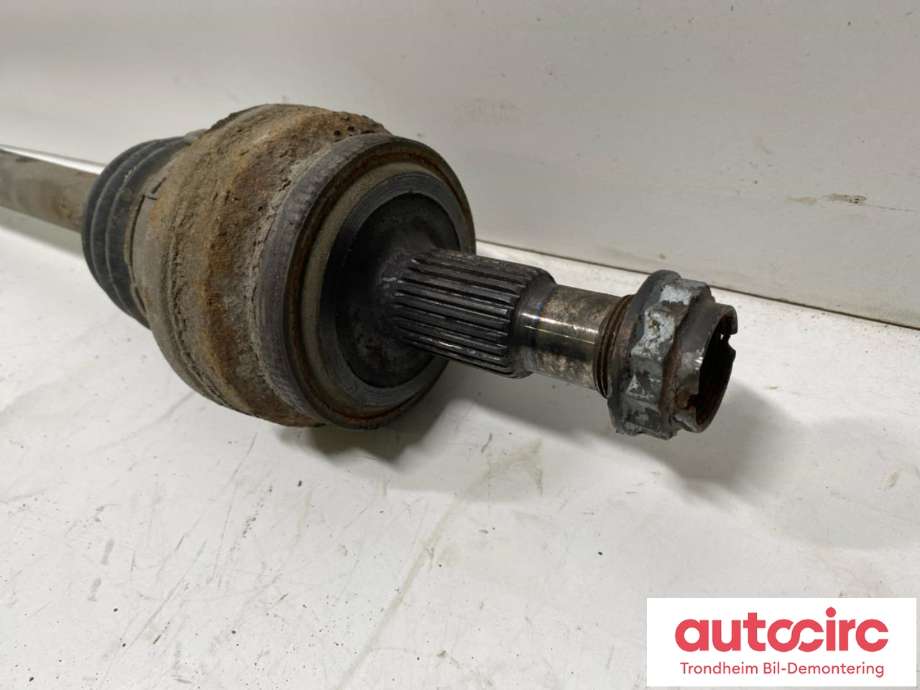 Drivaksel høyre bak, diesel/automat til Mercedes GLK 2008-2015 (X204) (X204) (..|A2123502110|A2123508211|A 212 350 21 10| A 212 350 82 11)