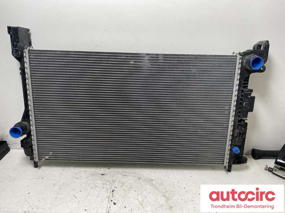 Radiator (automat gir) til Volvo XC90 2015-2025 (Type II)  (LES INFO|31338288|32224828|)