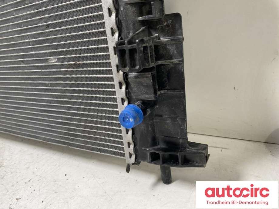 Radiator (automat gir) til Volvo XC90 2015-2025 (Type II)  (LES INFO|31338288|32224828|)