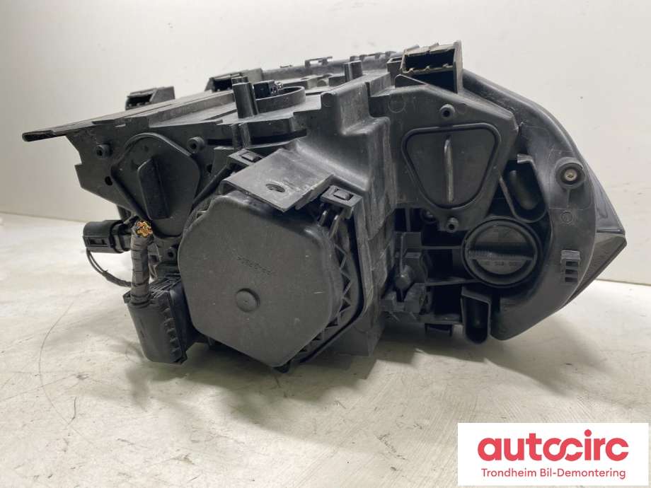 Frontlykt venstre xenon til BMW X3 2007-2010 (Fase 2) (E83) (E83) (AL|63123456039|3456039|)
