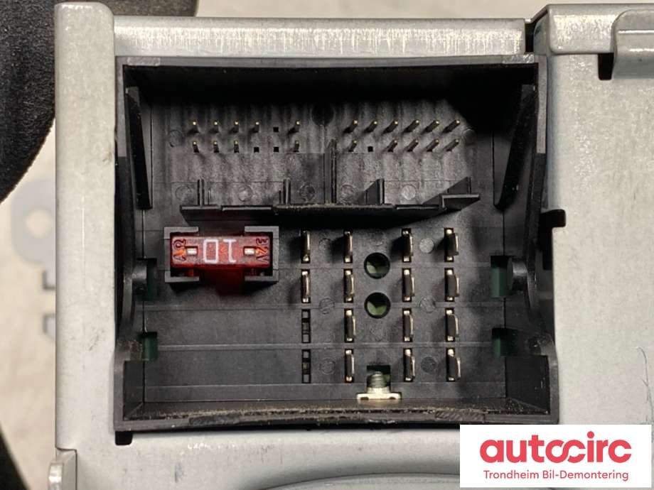 Bilstereo navigasjon til VW Touran 2010-2015 (Type I, Fase 3)  (2K0035279C|2K0035279CX|)