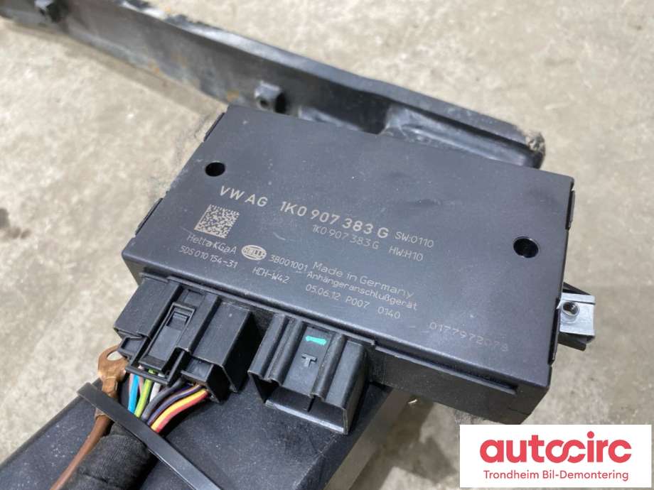 Hengerfeste til VW Tiguan 2011-2016 (Type I, Fase 2)  (...|5N0 803 881 E|)