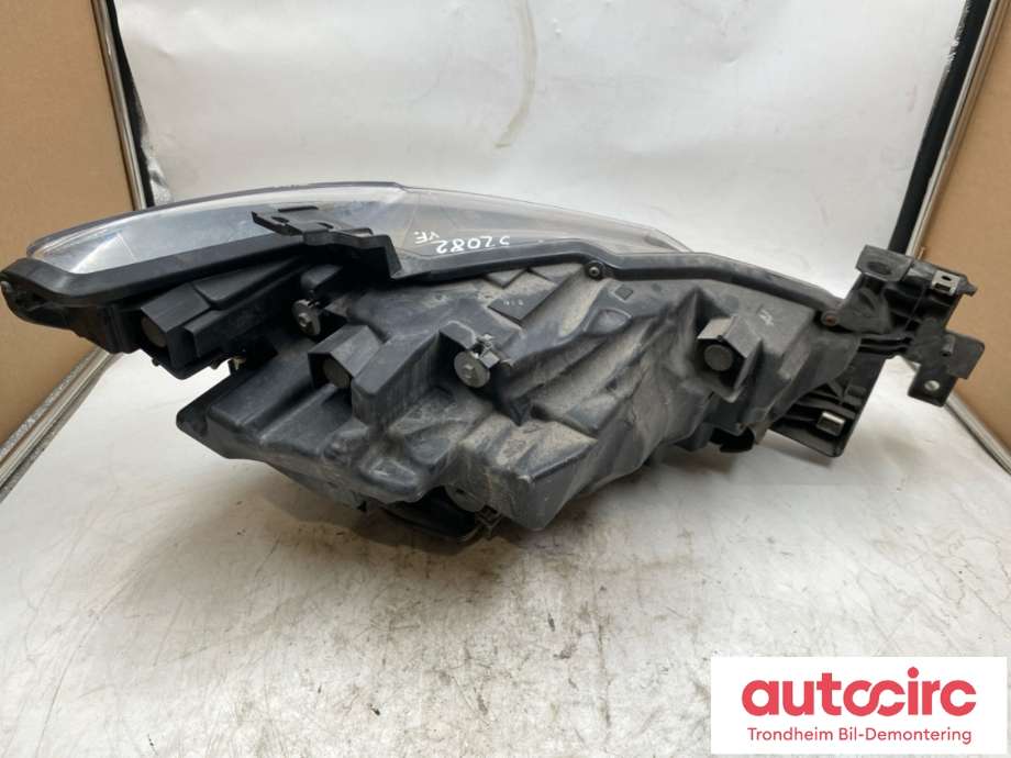 Frontlykt venstre full-LED til Mazda 6 2013-2015 (Type III, Fase 1)  (GMH3-51-041E|GMH351041E|)