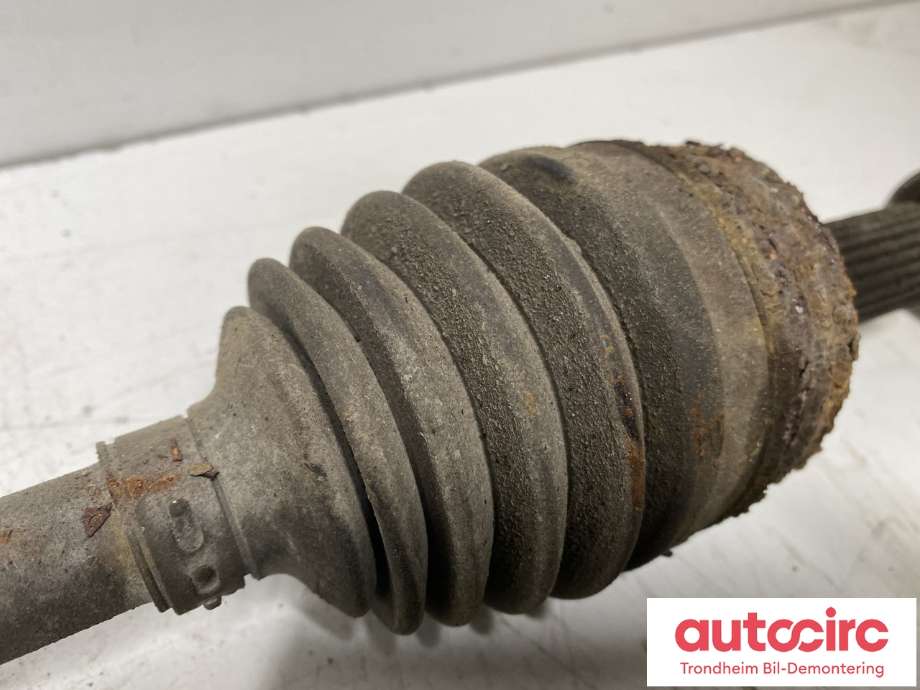 Drivaksel venstre bak, bensin/automat til Mitsubishi Outlander 2012-2015 (Type III, Fase 1)  (3715A203|)