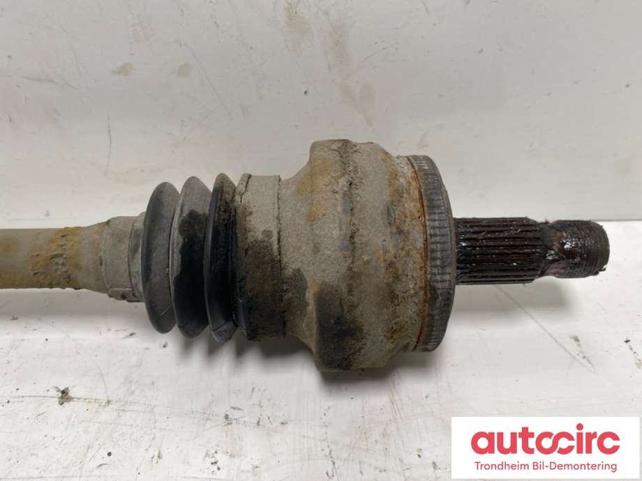 Drivaksel høyre bak, diesel/automat til Mercedes C-Klasse 2007-2011 (Fase 1) (W204) (W204) (A2043502010|)