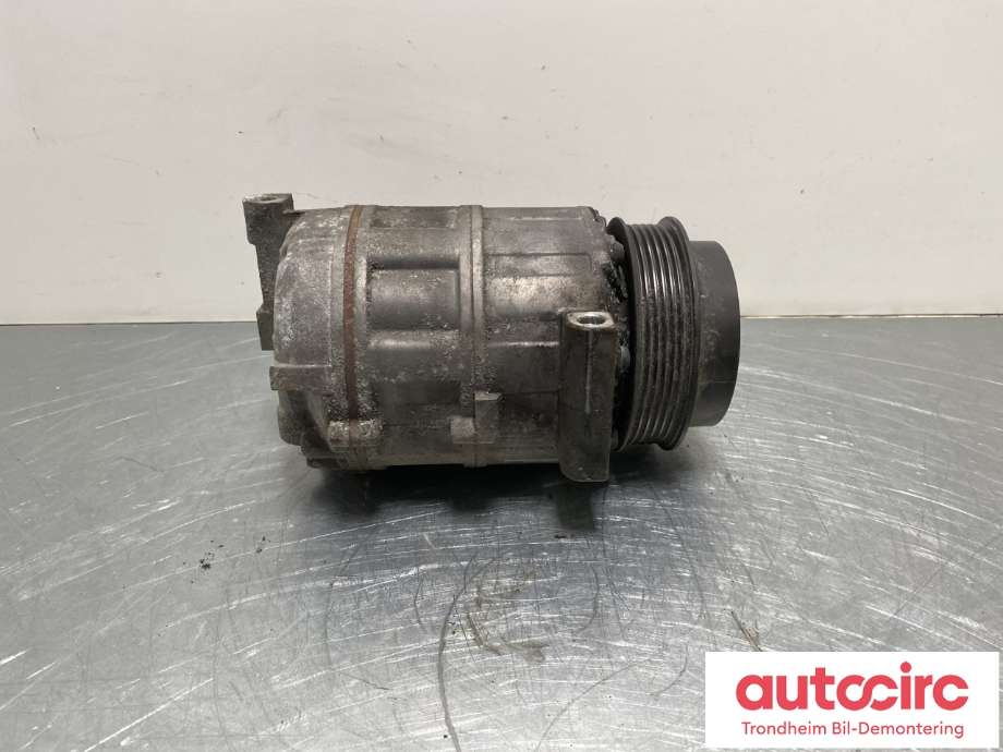 Aircondition kompressor til Mercedes C-Klasse 2007-2011 (Fase 1) (W204) (W204) (VALEO|A0022303411|A0022305011|A 000 830 25 00)