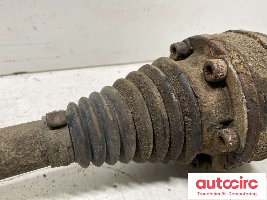 Drivaksel venstre bak, diesel/automat til VW Passat 2015-2019 (Fase 1) (B8) (B8) (3Q0 501 203 C|3Q0501203CX|)