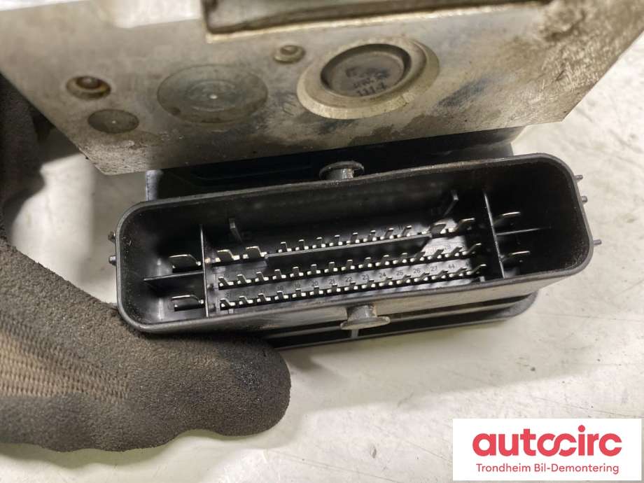 ABS sentral til VW Passat 2015-2019 (Fase 1) (B8) (B8) (ATE|3Q061457AB|3Q0614517AA|3Q0 614 517 AA| 3Q0907379AB| 3Q0 907 379 AB| 3Q0 614 517 AB| 10.0220-0672.4| 10.0916-0340.3)