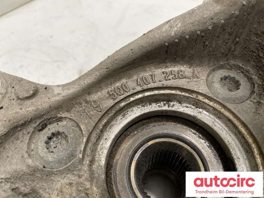 Hjulspindel høyre foran til VW Passat 2015-2019 (Fase 1) (B8) (B8) (DIESEL/AUTOMAT|5Q0407258A|5Q0407254A|5Q0407254F| 5Q0 407 254 A| 5Q0 407 254 F| 5Q0 407 258 A)