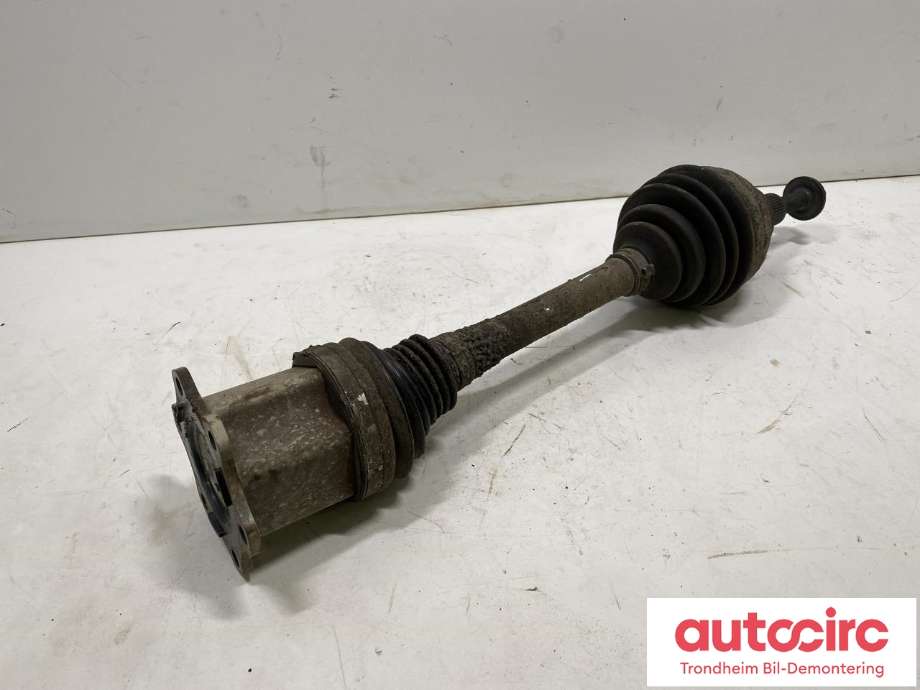 Drivaksel venstre foran, diesel/automat til VW Passat 2015-2019 (Fase 1) (B8) (B8) (..|3Q0407271AC|3Q0407761MX|3Q0 407 271 AC| 3Q0 407 761 MX)