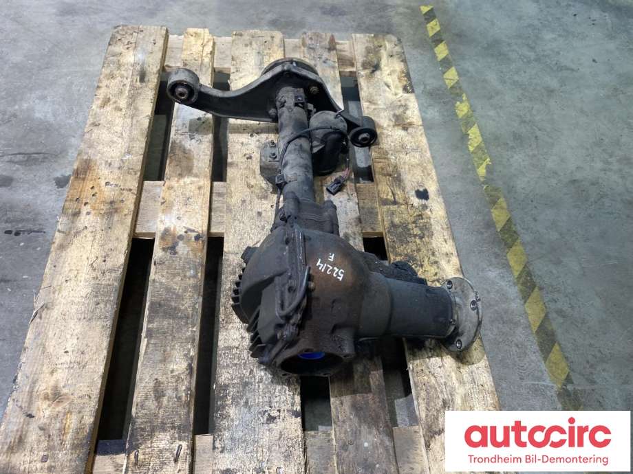 Kardang klokke foran til Mitsubishi Pajero 2007-2016 (Type IV, Fase 1)  (3541A062|)