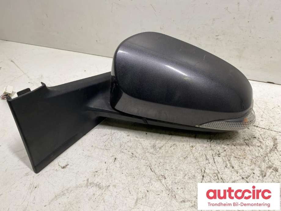 Speil venstre til Toyota Yaris 2012-2014 (Type III, Fase 1)  (879400D590|)