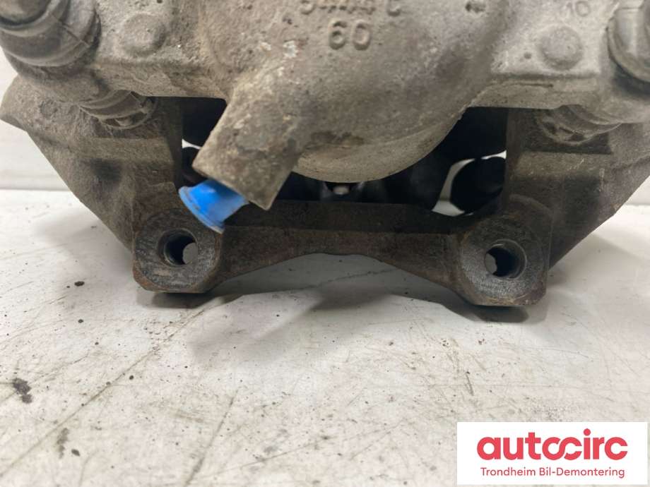 Bremsecaliper høyre foran til Mercedes CLS 2011-2017 (C218) (C218) (A2044213681|)