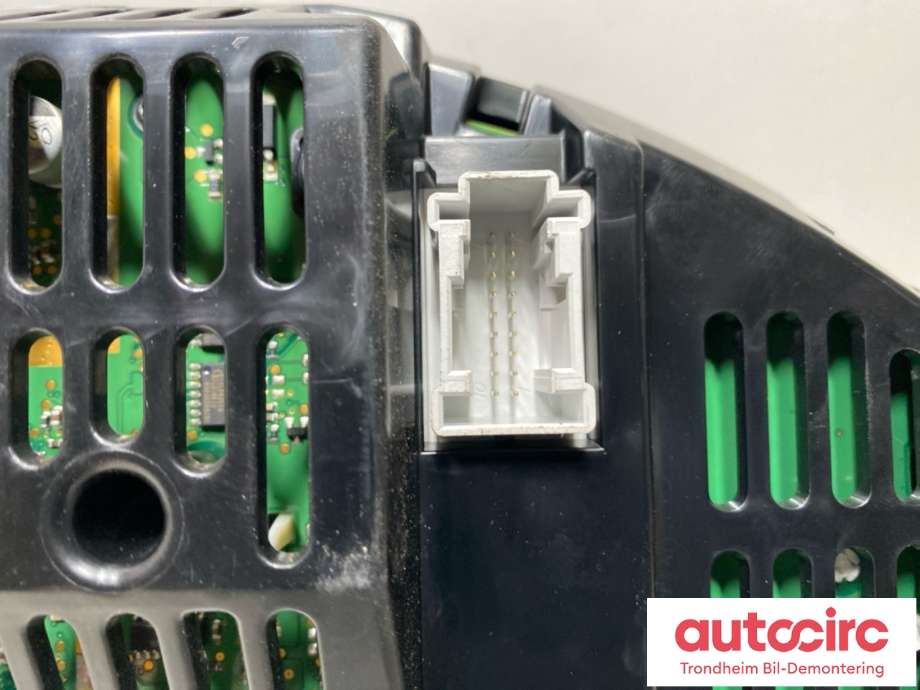 Instrumentpanel til Mercedes CLS 2011-2017 (C218) (C218) (A2189006601|A2189006002|)