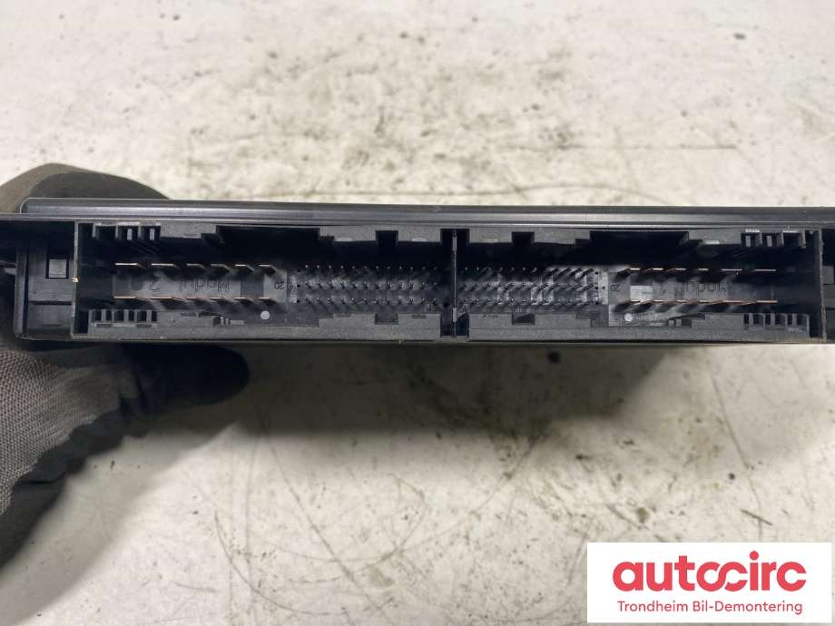 Styreenhet (FRM - Footwell Module) til BMW 1-Serie 2004-2011 (E81/E82/E87/E88) (E81/E82/E87/E88) (61 35 9 128 184|)