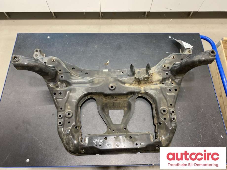Travers foran hoved til Mercedes EQA 2021-->> (..|A 243 620 71 00|A2436207100|)