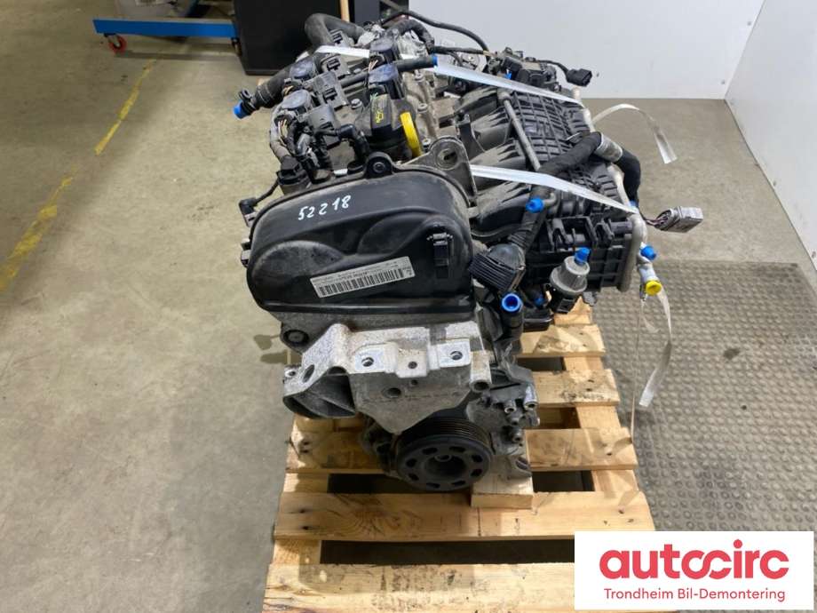 Motor bensin til Audi Q2, 2016-->>  (CZEA|04E 100 034 F)