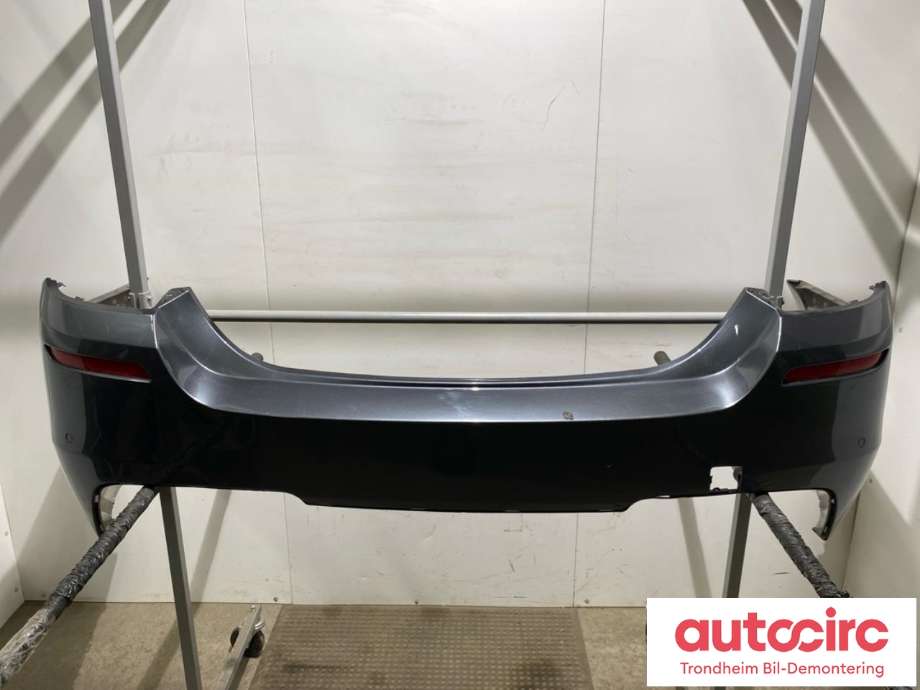 Støtfanger bak sedan til BMW 5-Serie 2010-2017 (F10/F11) (F10/F11) (..|51128048594|51122223018|)