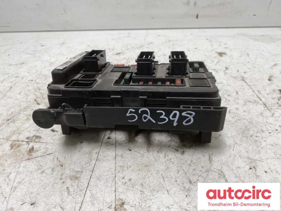 Sikringsboks motorrom til Citroën C5 2001-2004 (Type I, Fase 1) (..|9643498680|)