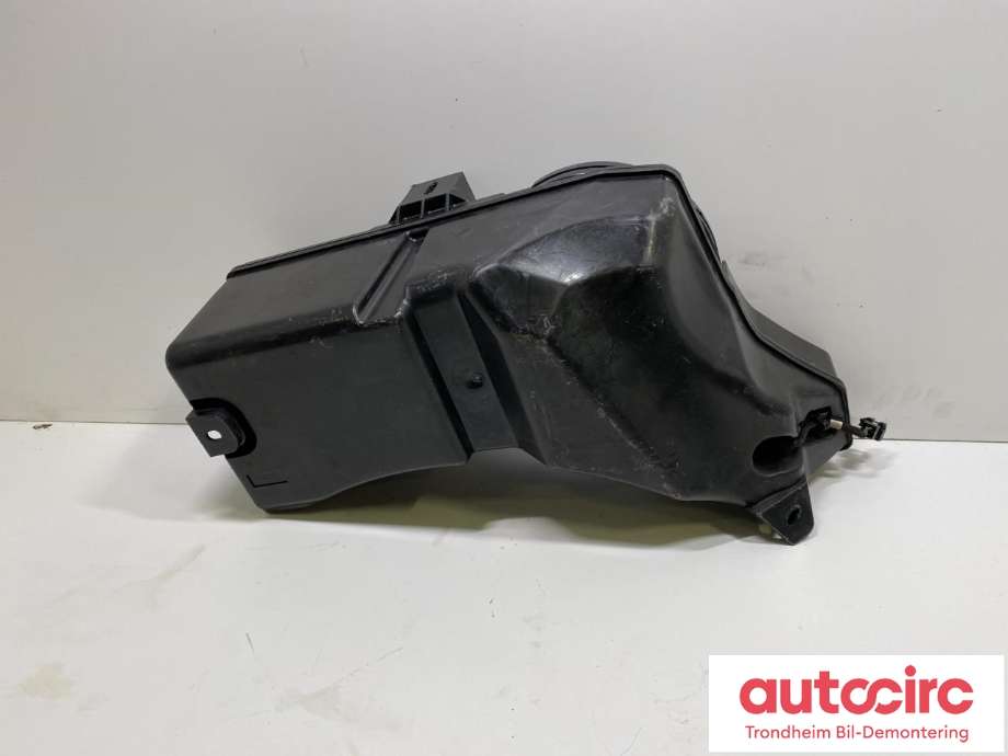 Bilstereo sub-woofer til Mercedes E-Klasse 2009-2013 (Fase 1) (W212) (W212) (HARMAN BECKER|A2128202202|A 212 820 22 02|)