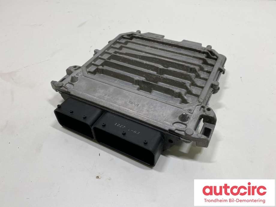 Styreenhet motor til Mercedes C-Klasse 2014-2018 (Fase 1) (W205) (W205) (BOSCH|A2749000800|A2749002900|A 274 900 29 00| A 274 900 08 00| 0261S08785)