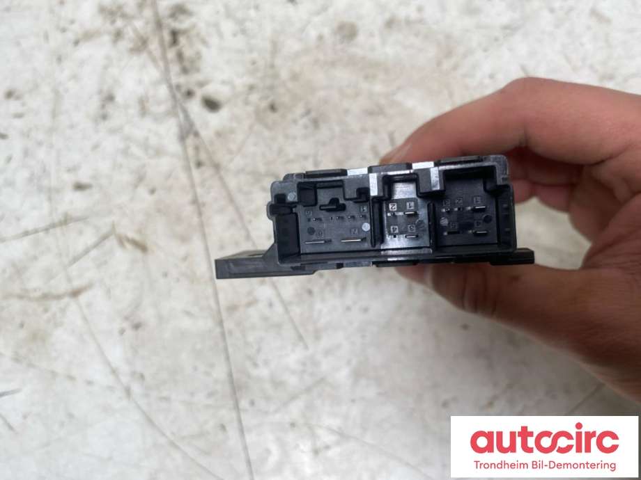 Styreenhet sete til BMW iX 2021-->> (I20) (I20) (CONTINENTAL|61355A6A445|61 35 5 A6A 445|5A6A445)