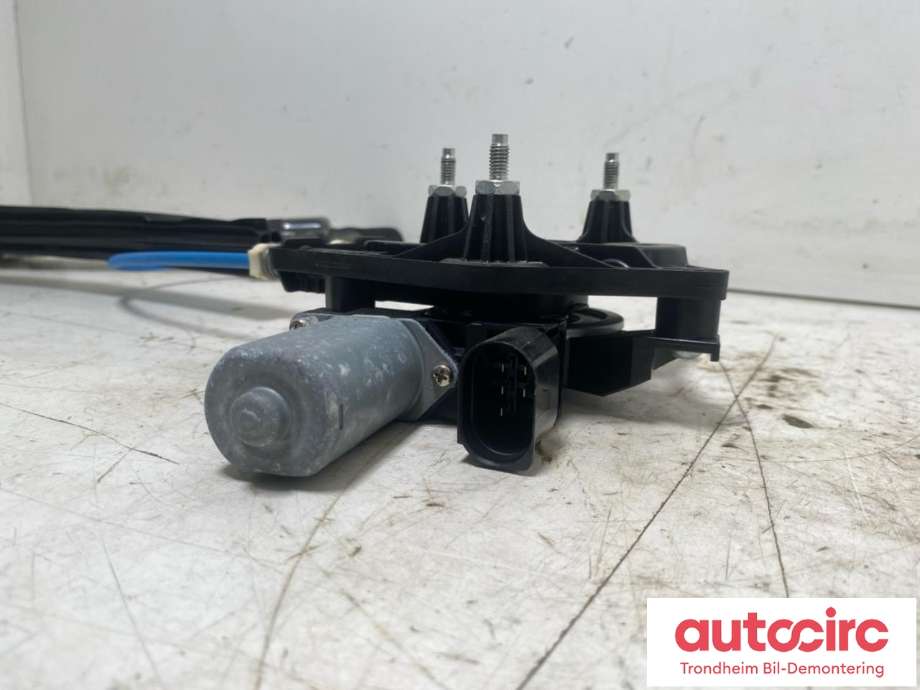 Ruteheis venstre bak til BMW iX 2021-->> (I20) (I20) (BROSE|7932189|51355A0DAB1|67625A84FC1)