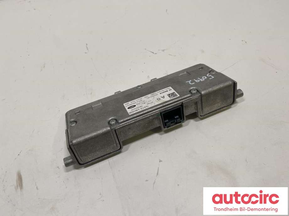 Parkeringskamera foran til Jaguar XE 2015-->>  (BOSCH|GX73-19H406|T4N13370|T2H35079| GX7319H406AG| GX6319H406AK| GX7319H406| 0203500138)